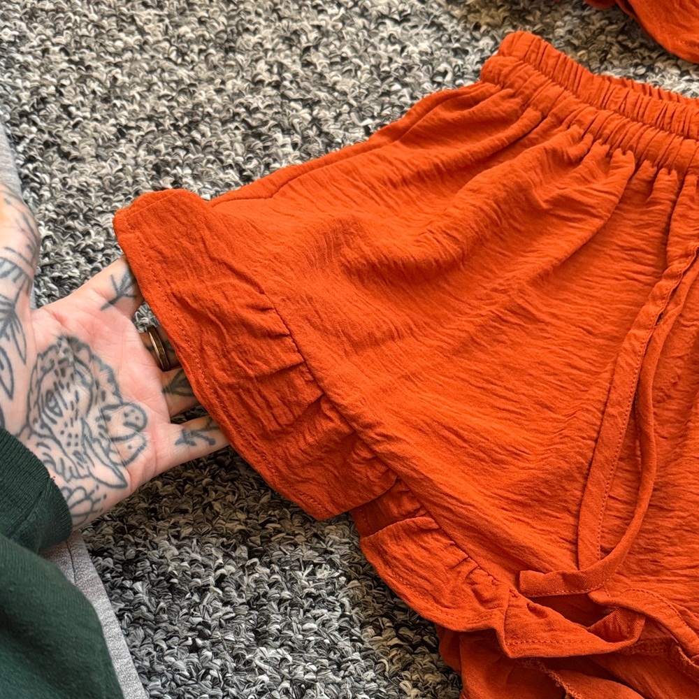 Women's Ruffled Sleepwear Set - RUST color - Picture 3 of 4